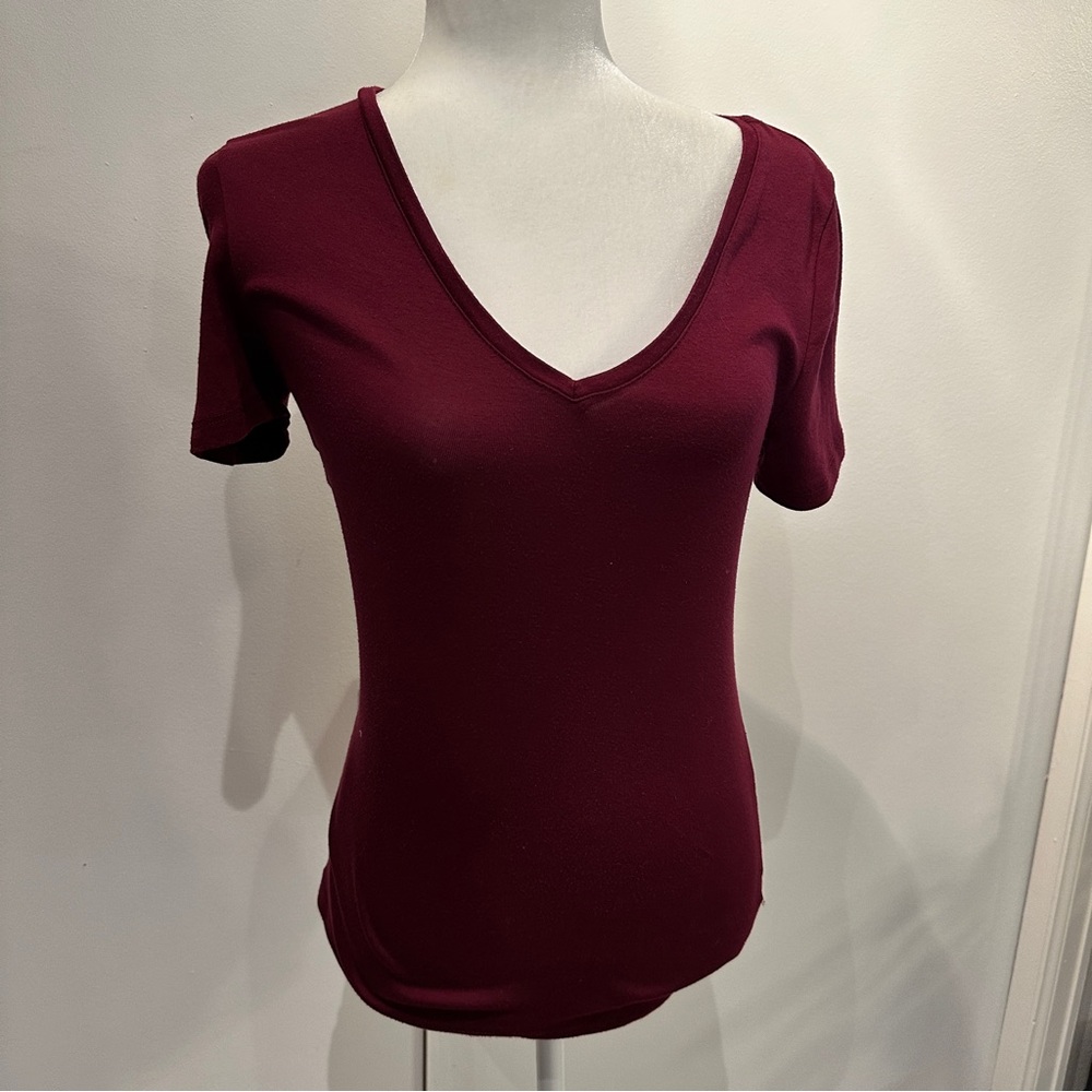 a new day Short Sleeve V-Neck Top in Wine